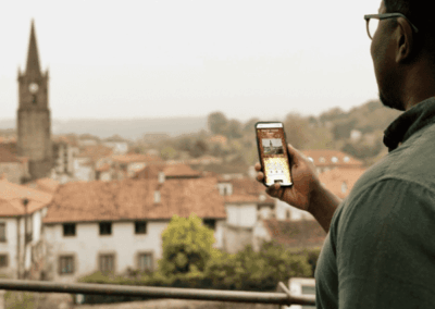 Comillas escape room experience mobile