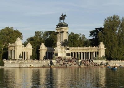 Activité en famille à Madrid, au Retiro